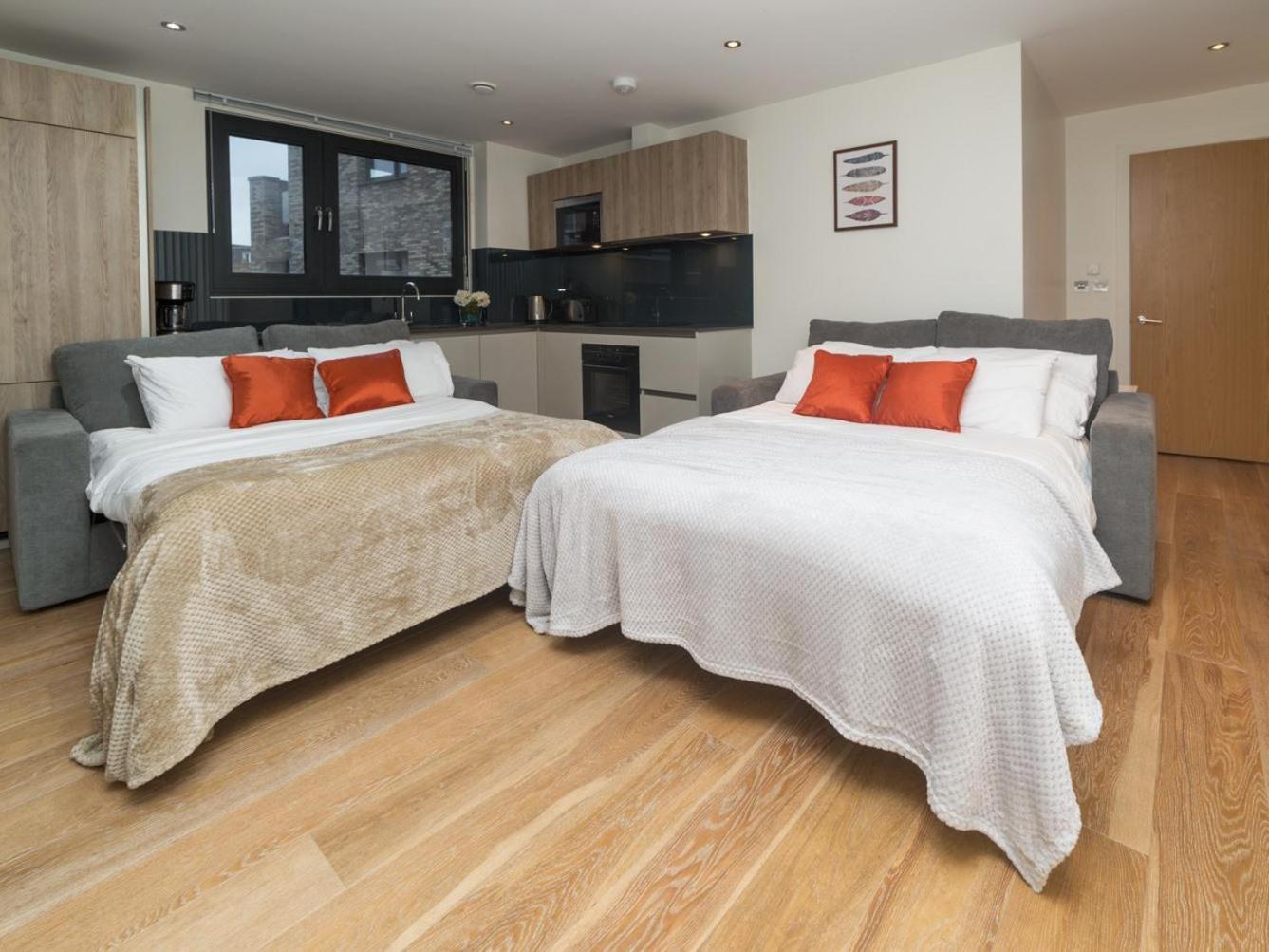 Central Tower Bridge Apartment لندن الغرفة الصورة