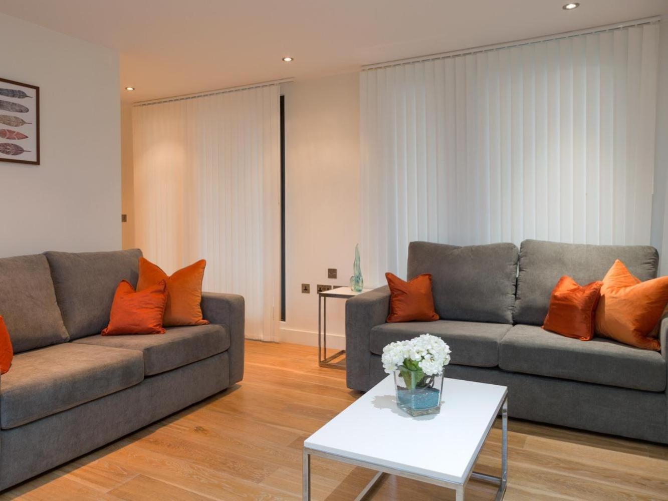 Central Tower Bridge Apartment لندن الغرفة الصورة