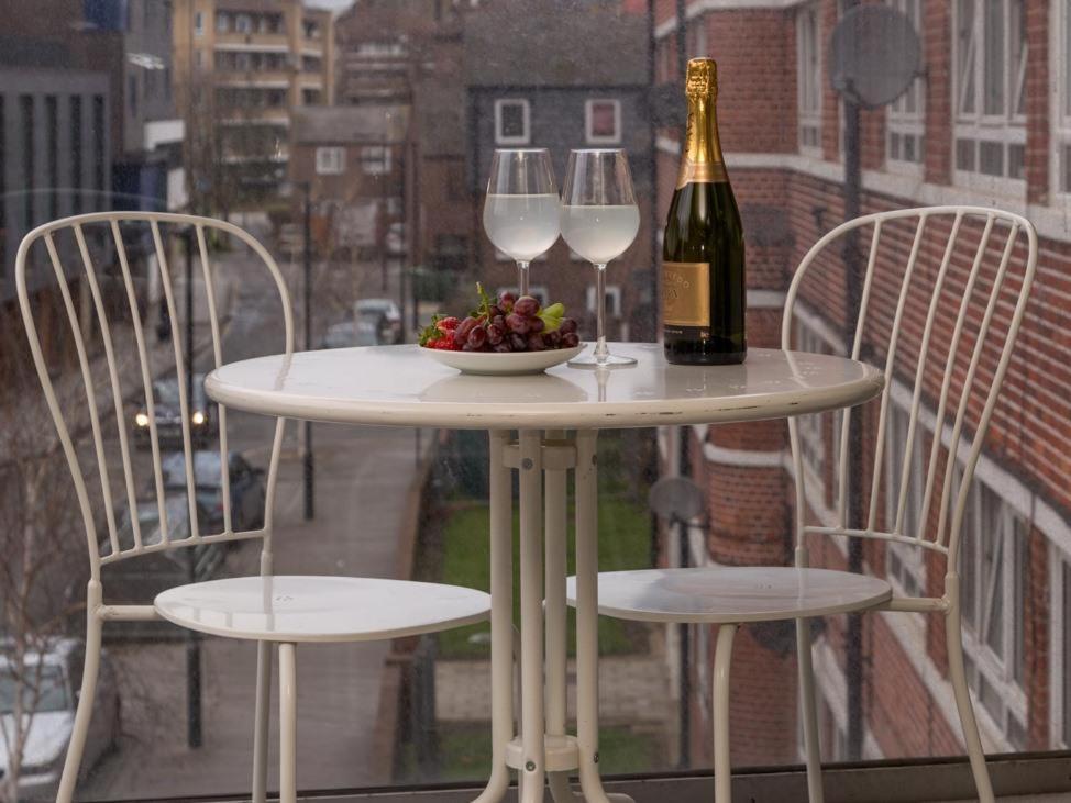 Central Tower Bridge Apartment لندن المظهر الخارجي الصورة