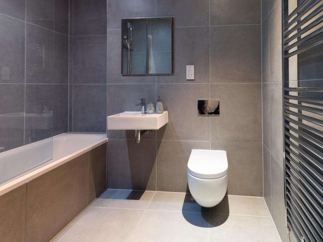 Central Tower Bridge Apartment لندن المظهر الخارجي الصورة