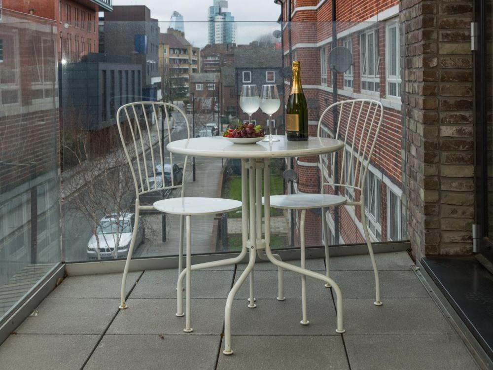 Central Tower Bridge Apartment لندن المظهر الخارجي الصورة